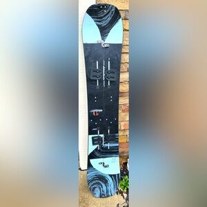 Men’s Burton Flight Attendant Splitboard
Size: 154
UNUSED, BRAND NEW
